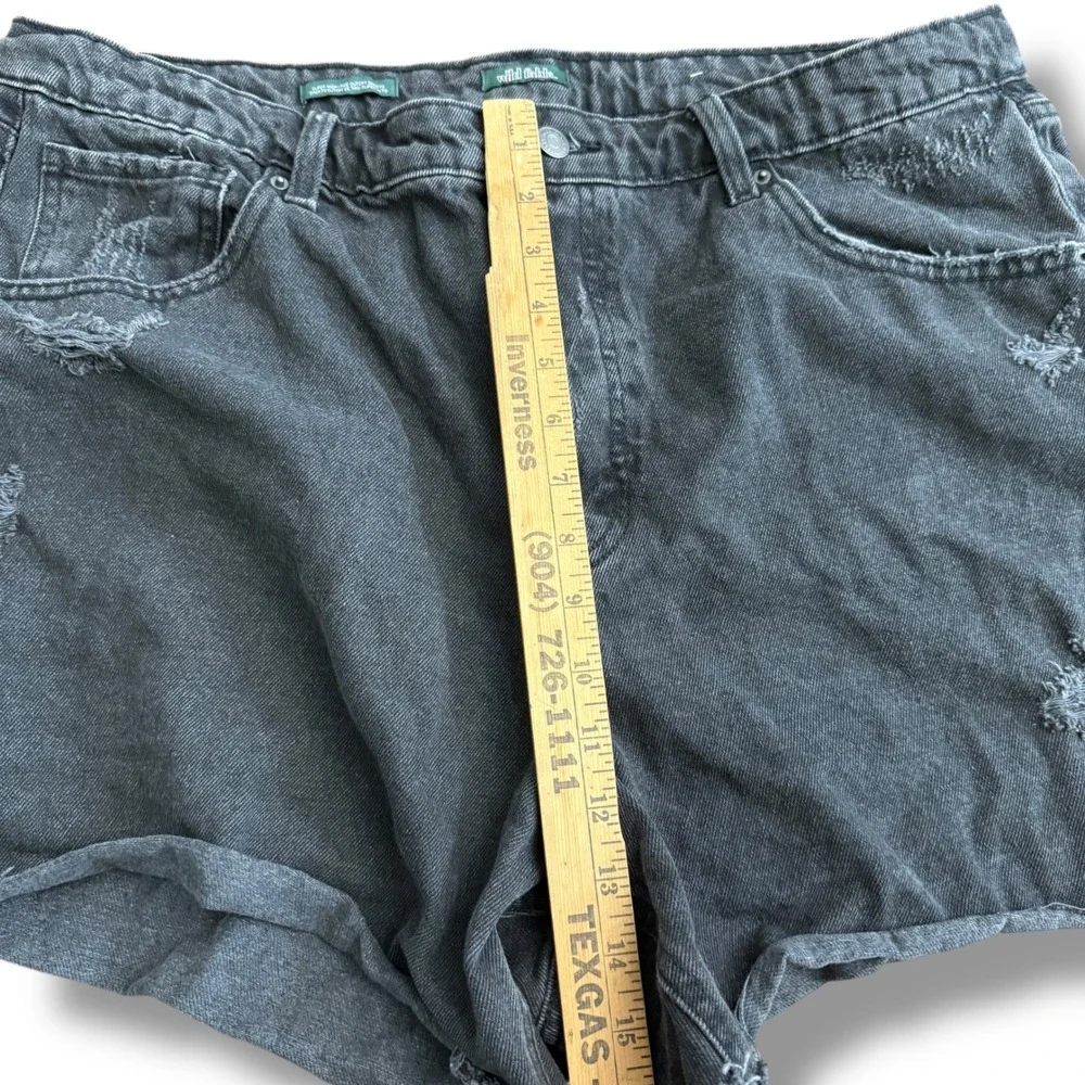 Wild Fable‎ Women Gray Distressed Denim Cutoff Shorts Size 17  Button Fly